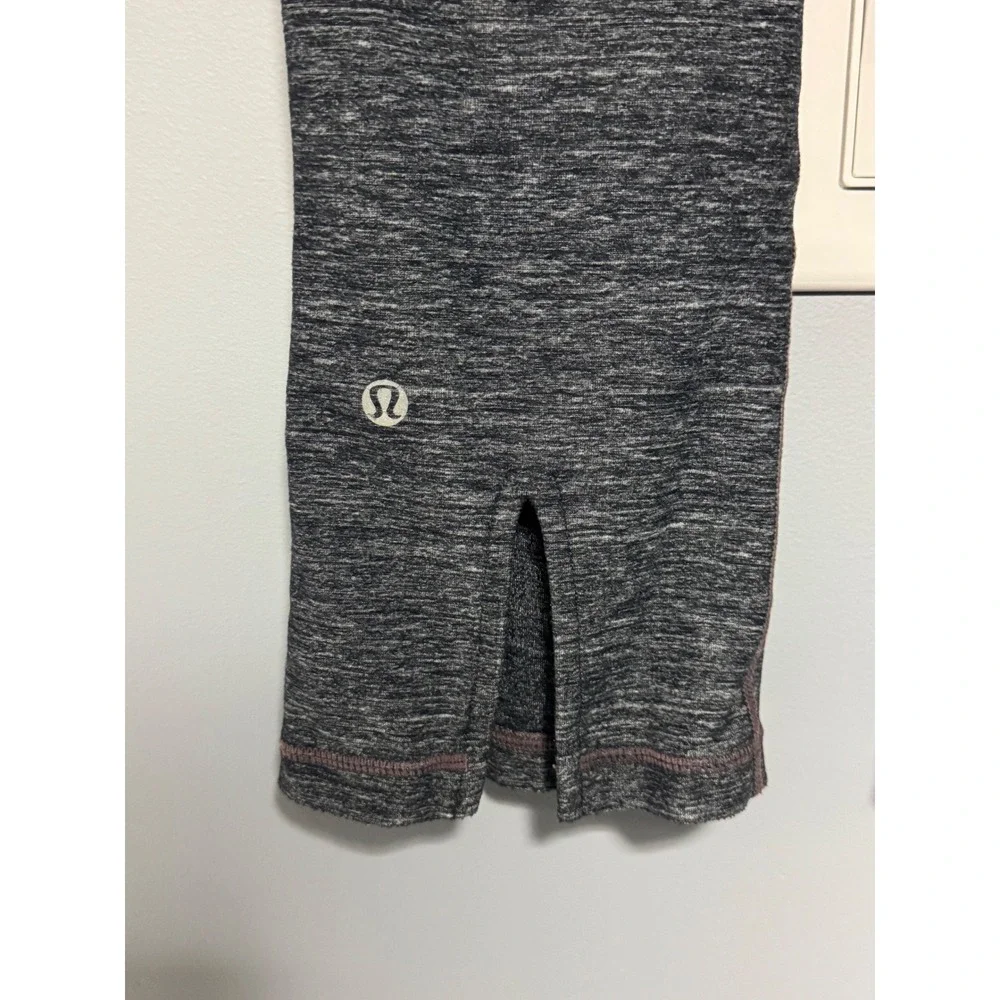 Lululemon‎ Size 2 Gather and Crow Crops Flare Leggings Gray Heathered Athletic
